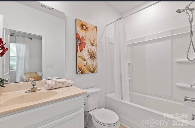 Building Photo - Stunning 4BR House + Office, in Charlotte