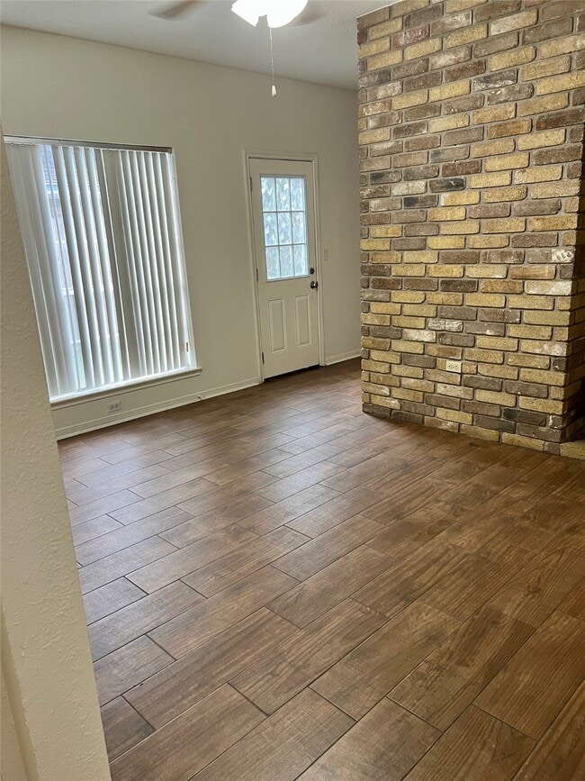 Building Photo - 2709 Hot Springs Dr