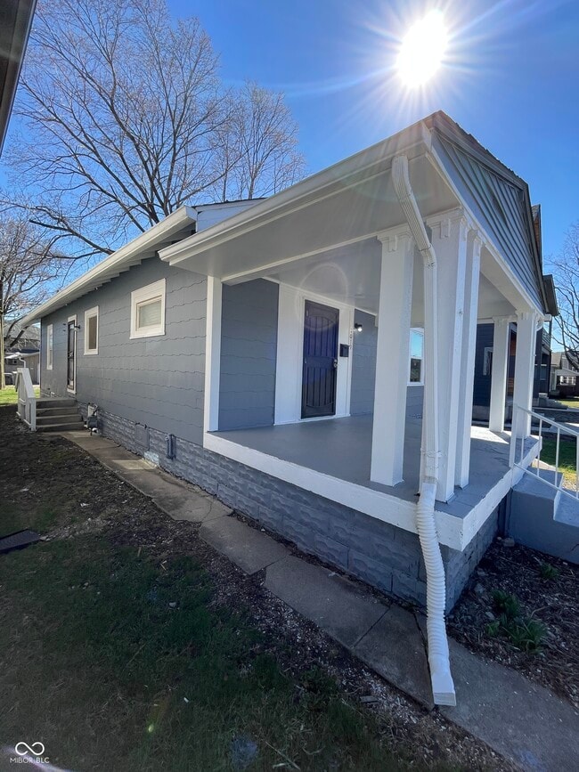 Building Photo - 1019 Churchman Ave