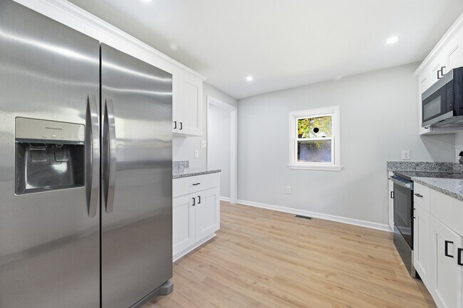 Building Photo - 961 17th St