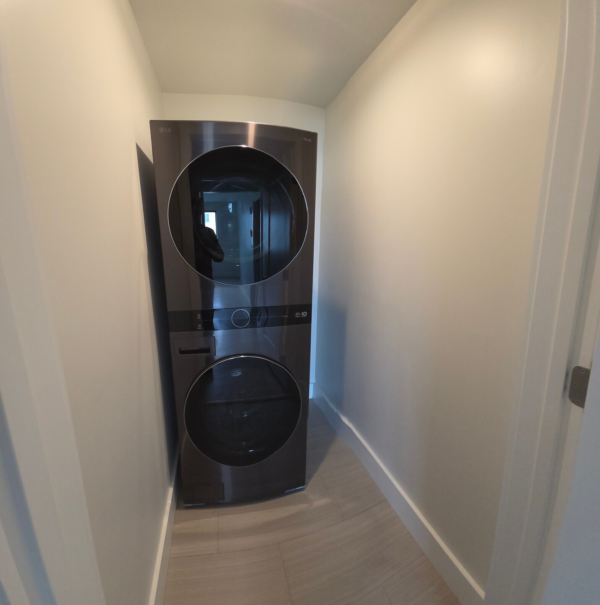 Building Photo - 383 Commercial St