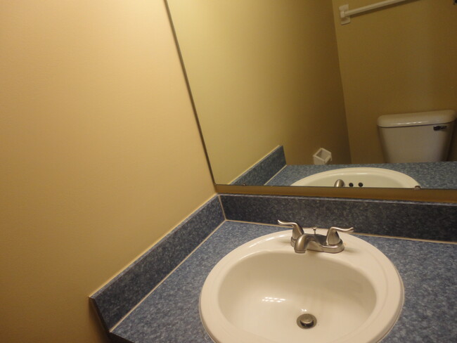 Building Photo - 5828 Winshire Dr