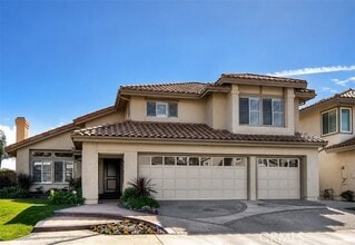 Building Photo - 9042 Santiago Dr