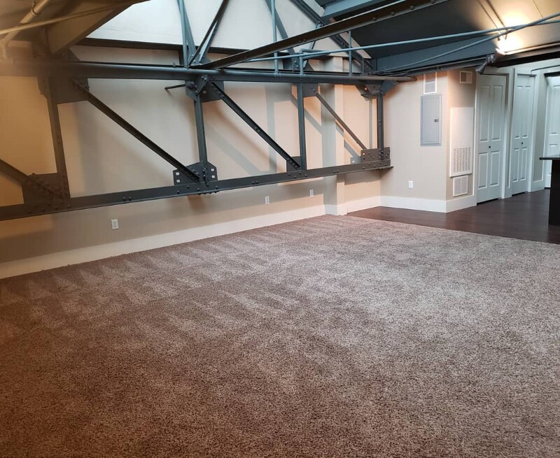 Building Photo - 411 Brady St