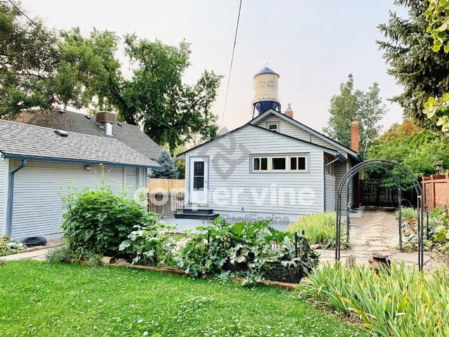 Building Photo - 7803 Grandview Ave