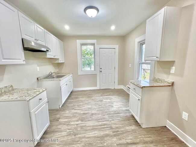 Building Photo - 921 Hamm Ct
