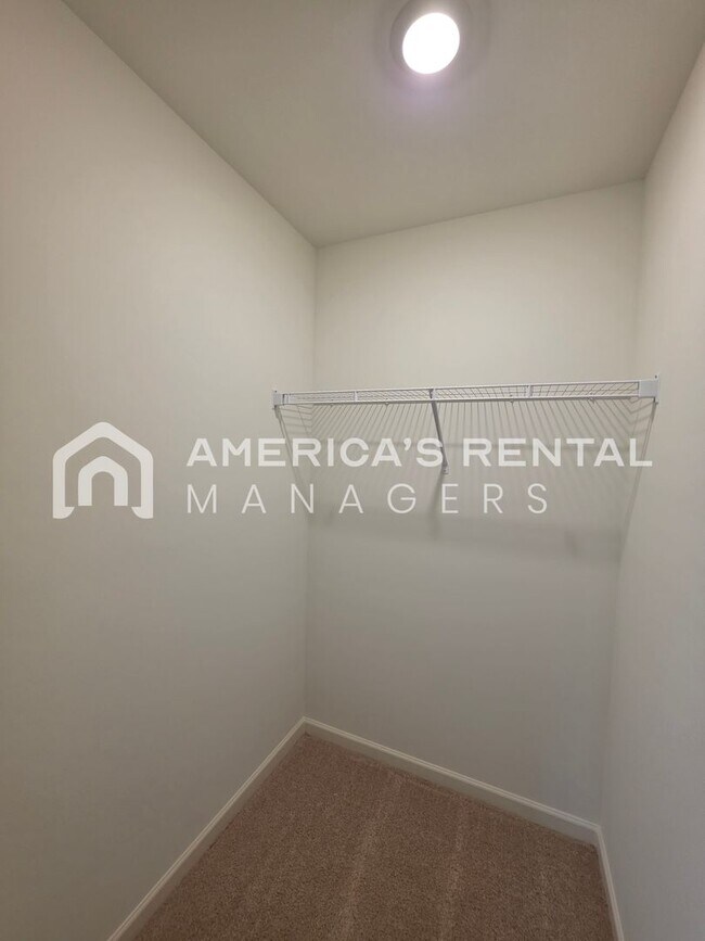 Building Photo - Spacious Home for Rent in Calera, AL!