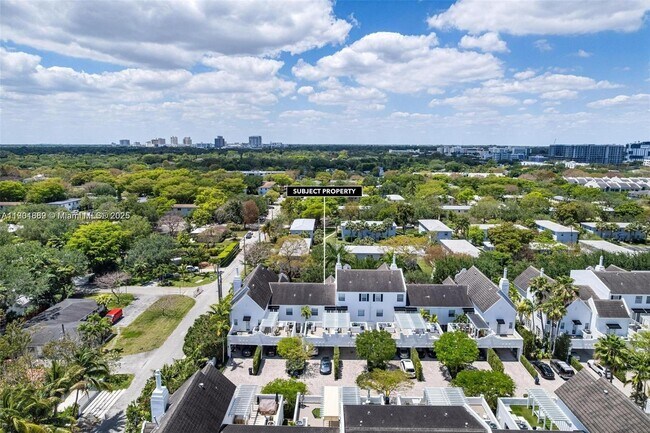 Building Photo - 7765 SW 54th Ct
