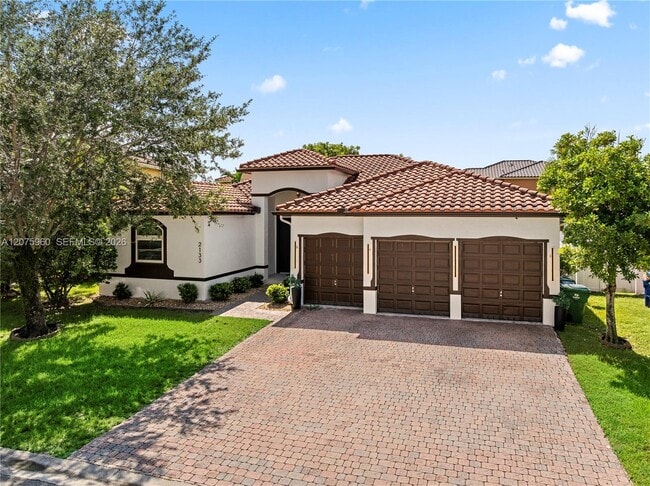 Building Photo - 2133 SW 118th Ave