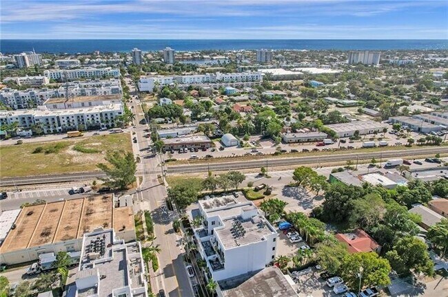 Building Photo - 110 SE 2nd St