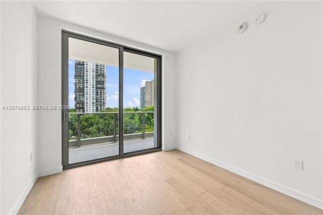 Building Photo - 2200 Brickell Ave
