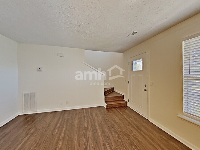 Building Photo - 511 Whitewater Ln