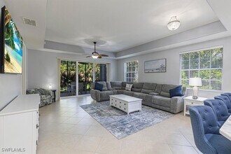 Building Photo - 7837 Hawthorne Dr