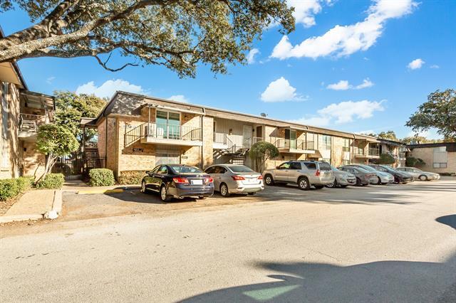 Building Photo - 10248 Regal Oaks Dr