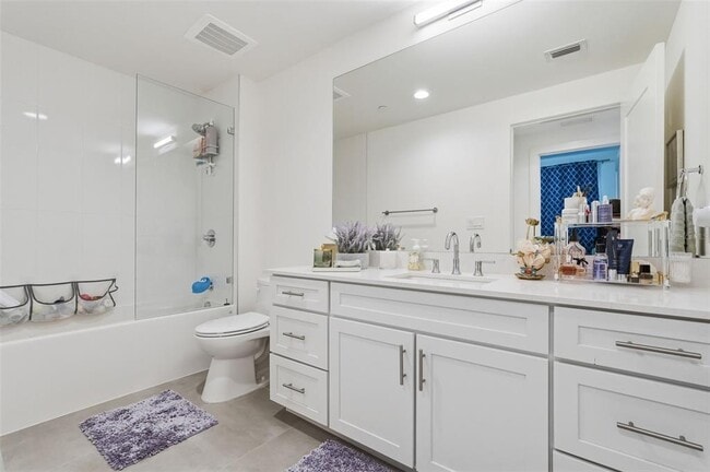 Building Photo - 920 N Osceola Ave