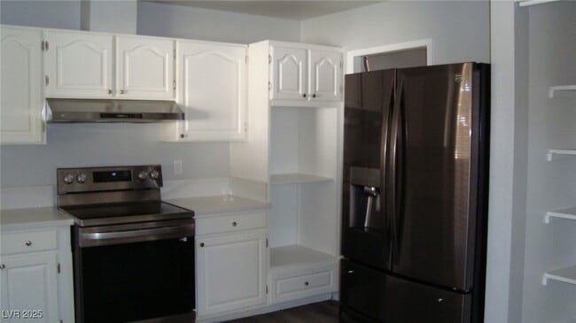 Building Photo - 5712 Stacey Ave