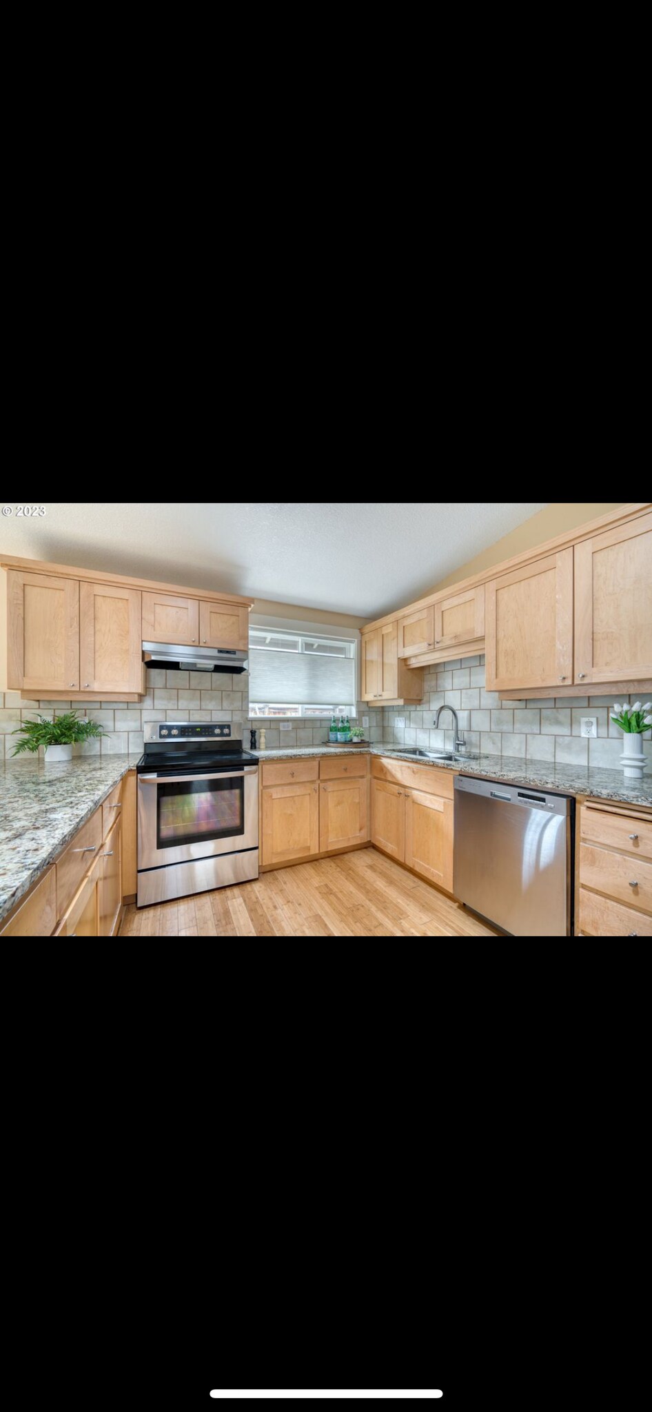 Building Photo - 3062 NW Kelly Hill Ct