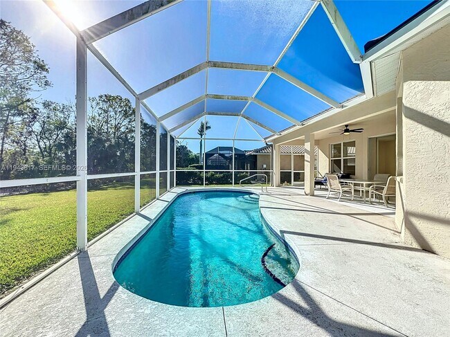 Building Photo - 4874 Sabal Lake Cir