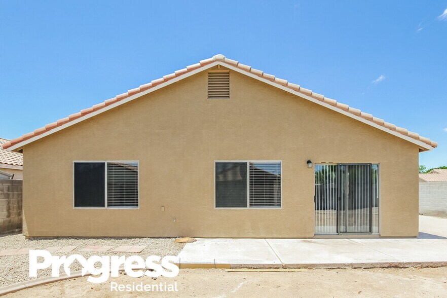 Building Photo - 741 E Monona Dr