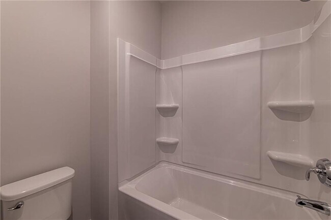 Building Photo - 212 Birchwood Row