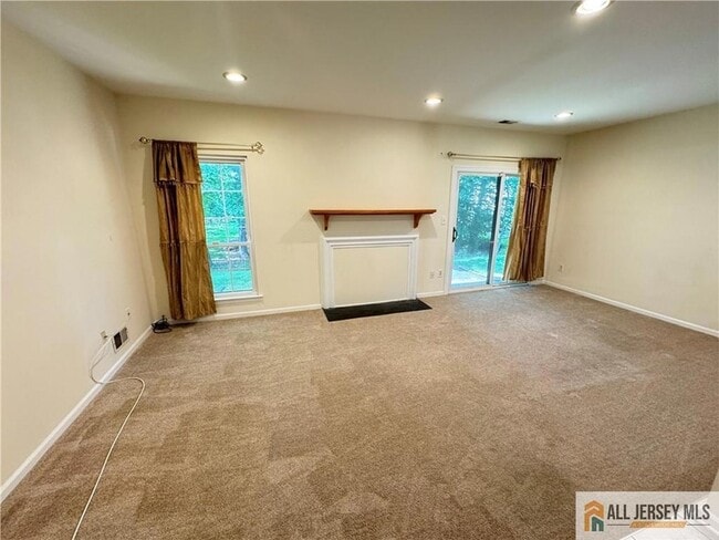 Building Photo - 3606 Cricket Cir