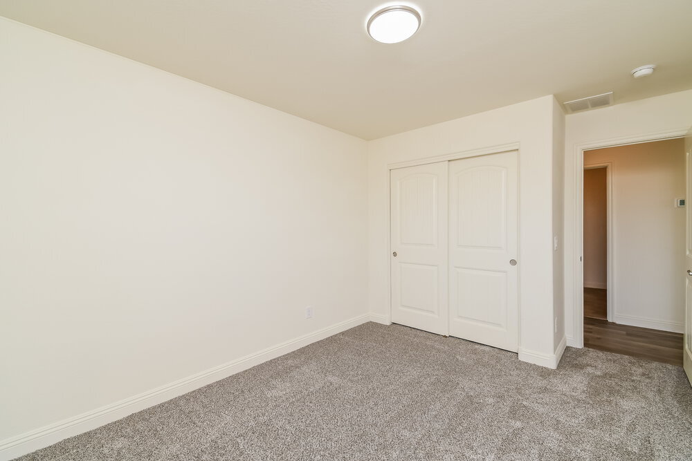 Building Photo - 1951 N 55th Pl