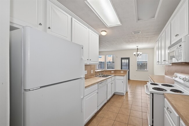 Building Photo - 25222 Boulder Bend Ln