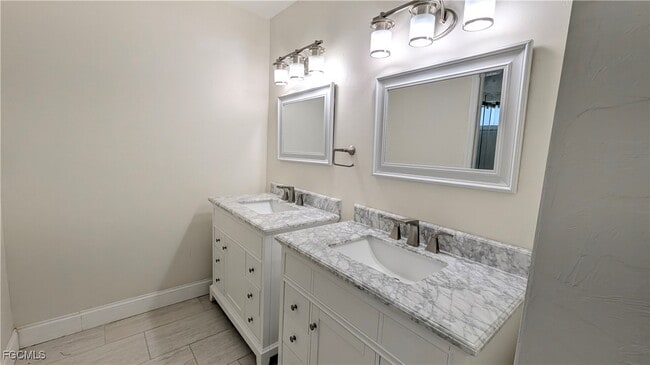 Building Photo - 1254 NW 37th Pl