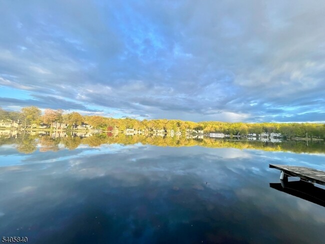 Building Photo - 40 W Shore Rd