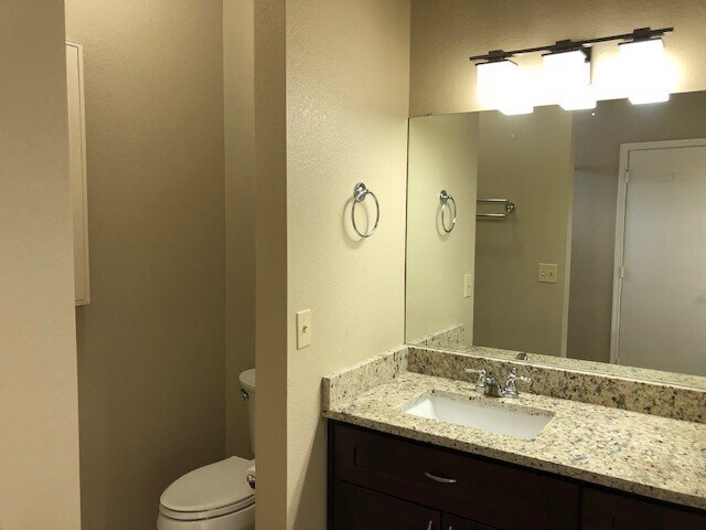 Building Photo - This is a Beautiful Home!  Just waiting for you in a 45+ Active Adult Community, Long Term Unfurn...