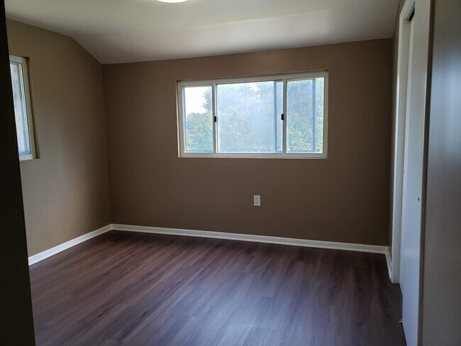 Building Photo - Ross Township