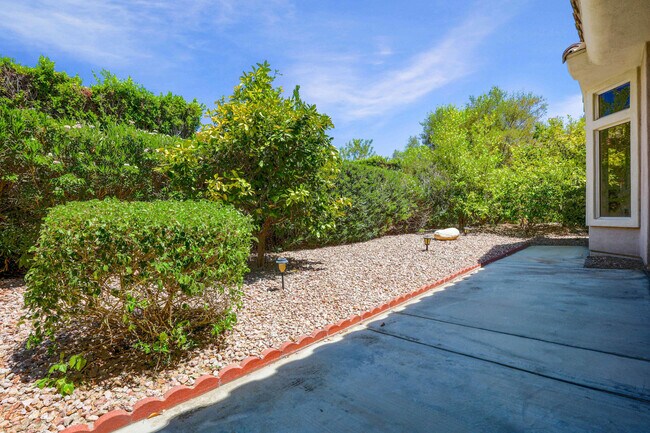 Building Photo - 37468 Westridge Ave