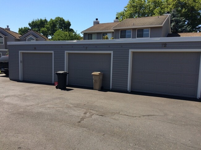 Building Photo - fros04