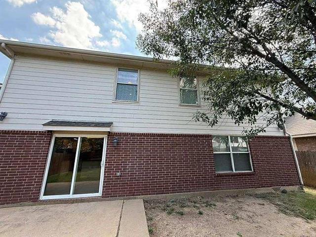 Building Photo - 8813 Stirrup Way