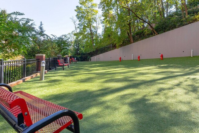 Building Photo - 3110 Mt Vernon Ave