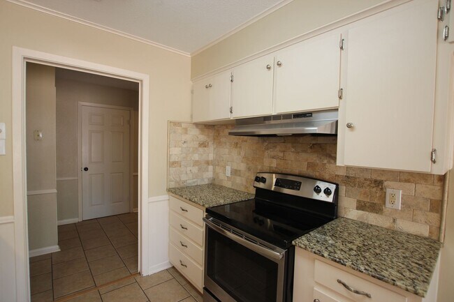 Building Photo - 316 Clemson Dr