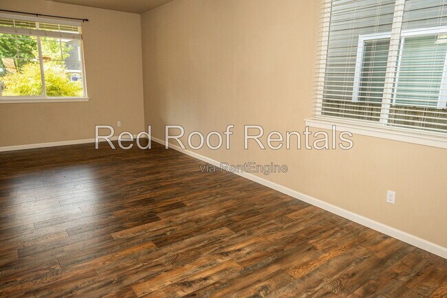 Building Photo - 1441 Farina Lp SE