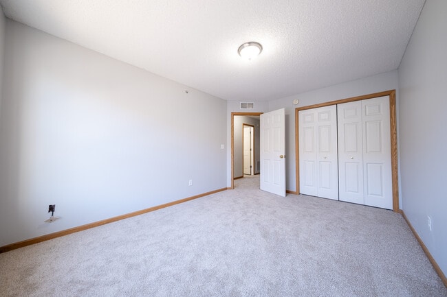 Building Photo - 15316 Founders Ln