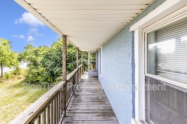 Building Photo - 152 E South St