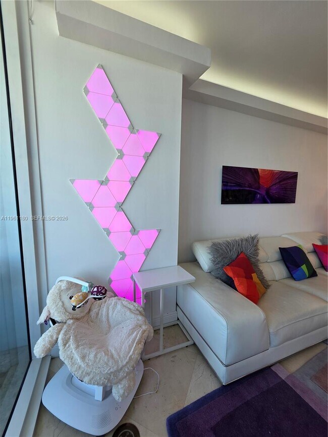 Building Photo - 601 NE 36th St