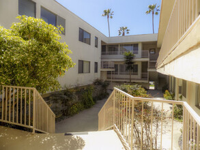 Building Photo - 505 Idaho Ave in Santa Monica - steps to M...