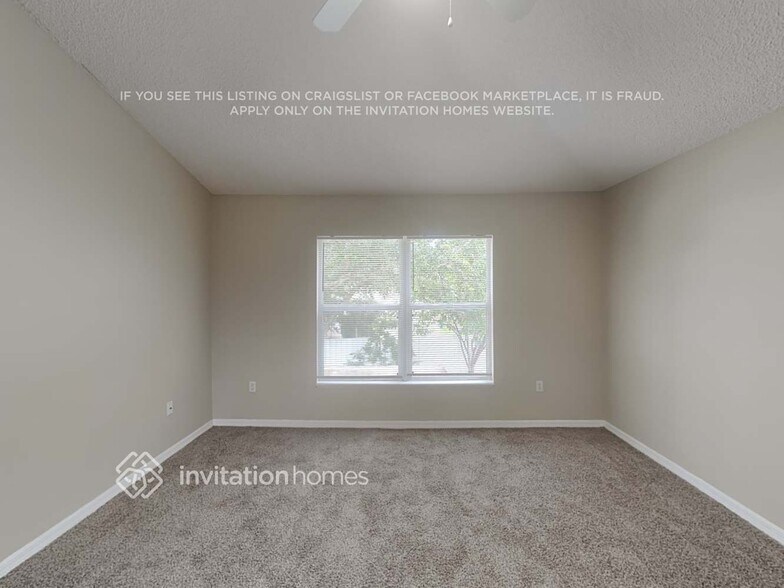 Building Photo - 843 Vanderbilt Dr