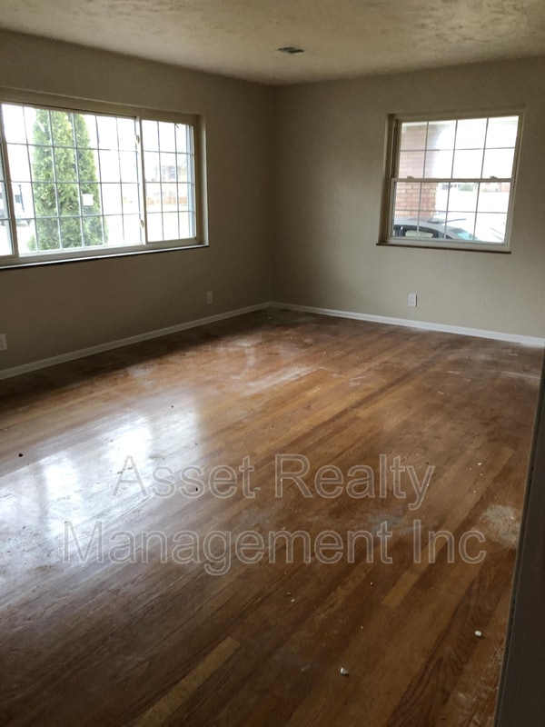 Building Photo - 218 Britton Dr