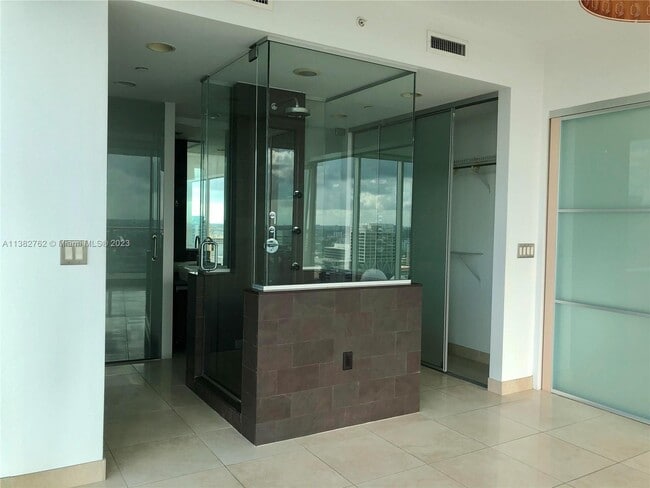 Building Photo - 1040 Biscayne Blvd