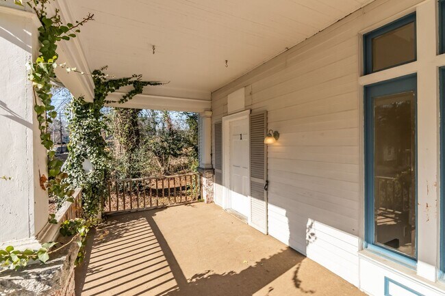 Building Photo - 1113 Camden Ave