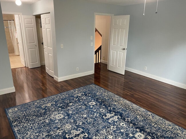 Building Photo - 191 NE 6th Ct