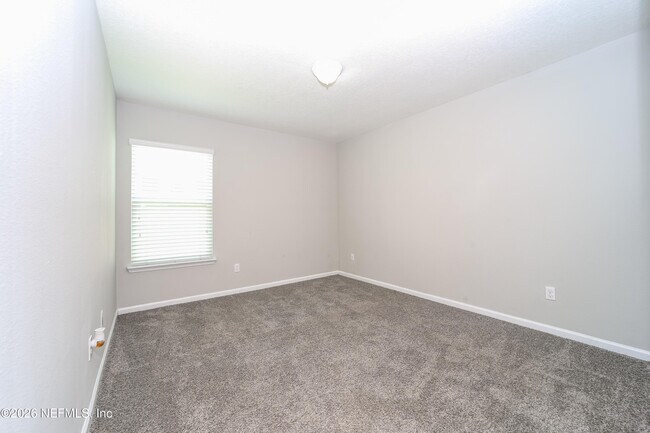 Building Photo - 12385 Sacha Rd