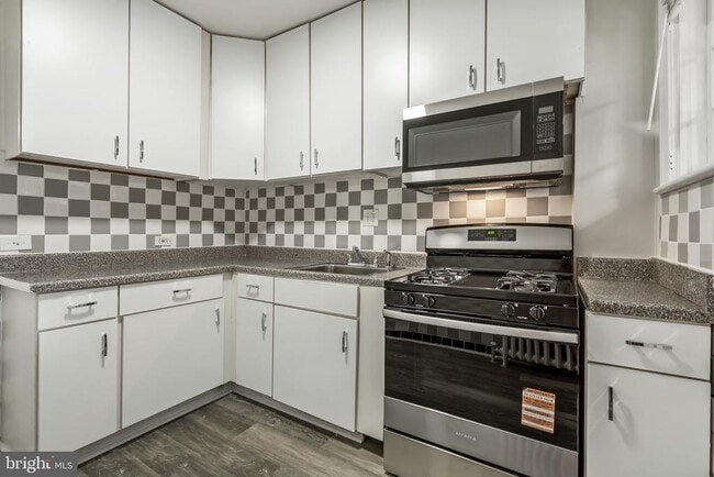 Building Photo - 1222 Oronoco St