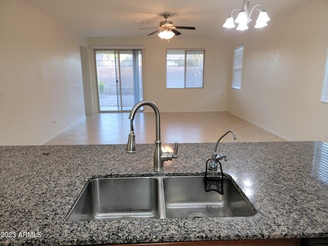 Building Photo - 2671 E Daniel Dr