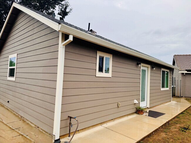 Building Photo - 7125 Bari Ct